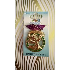 Disney Parks 2017 runDisney Marathon Weekend DOPEY CHALLENGE Medal Pin NEW
